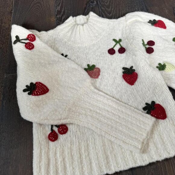 Sea White Sweater with Fruit Print - Picture 2 of 5